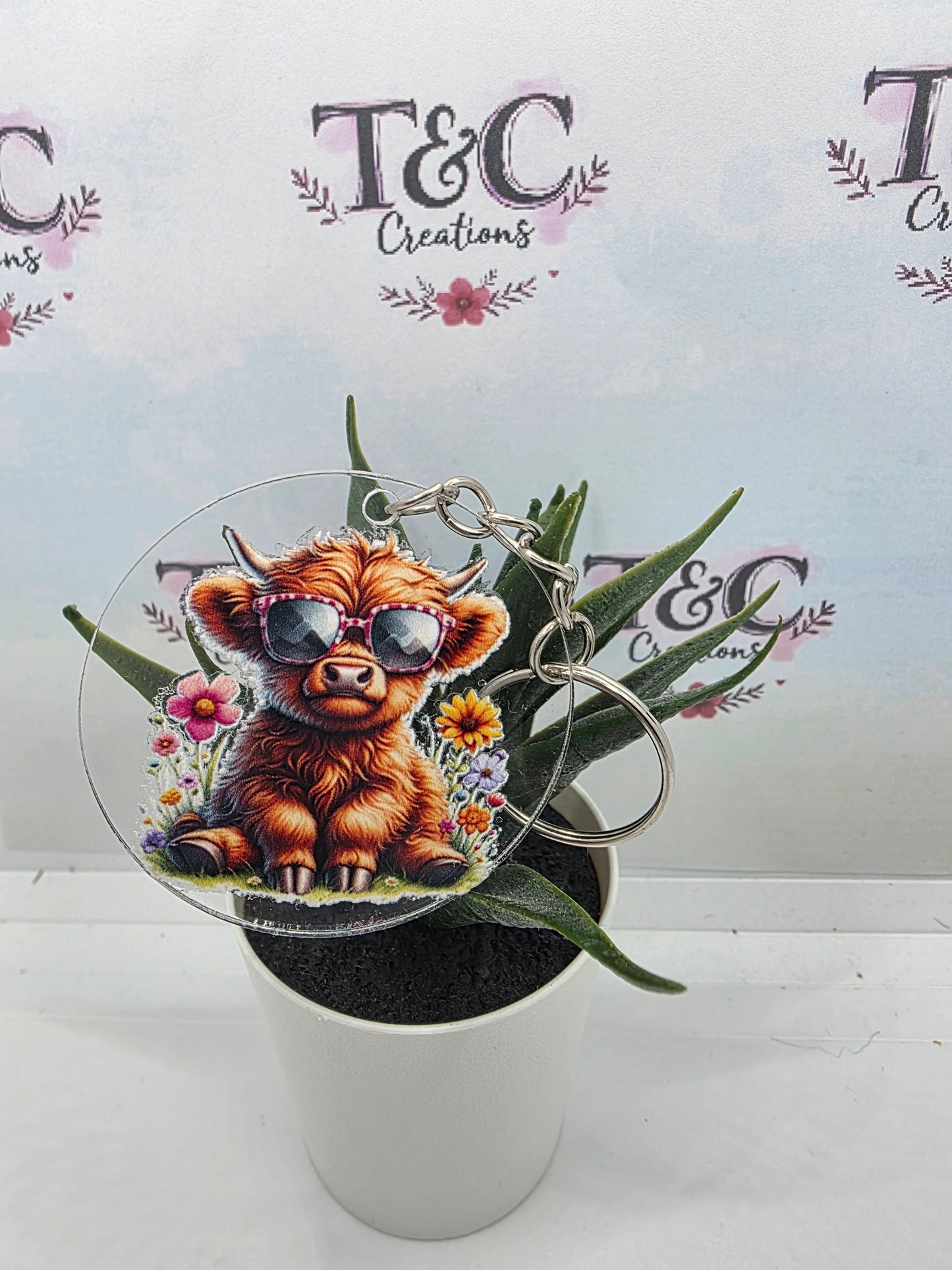 Keyring cool looking daisy cow