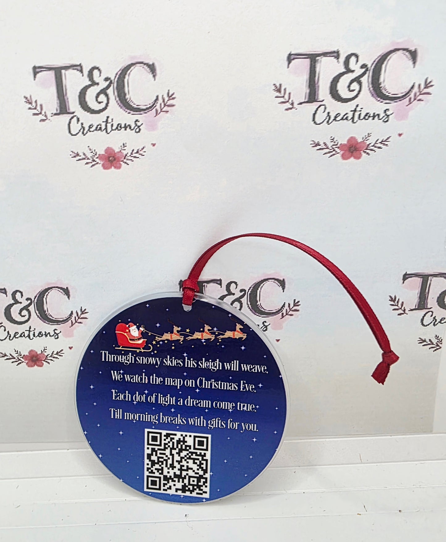 Santa tracker crhistmas tree decoration